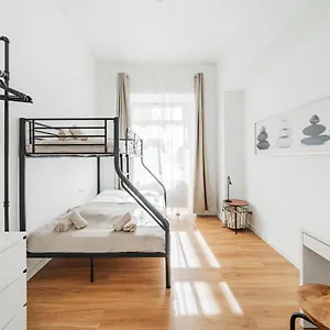 Hostel Modern