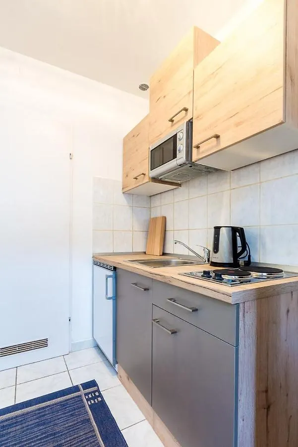 Holiday & Business Apartments 1150 Vídeň 0*,  Rakousko