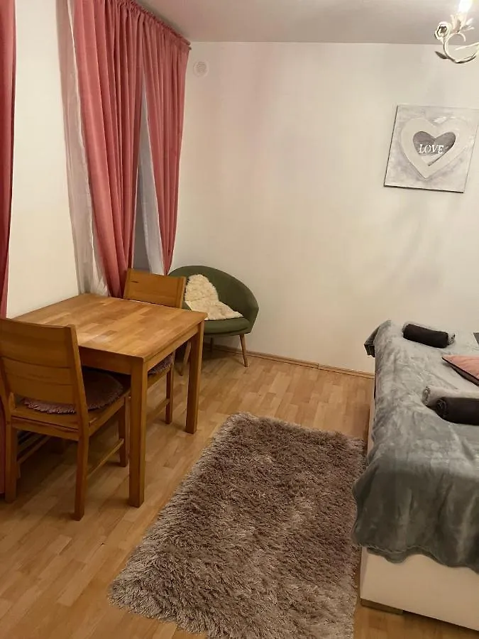 Holiday & Business Apartments 1150 Vídeň 0*,  Rakousko