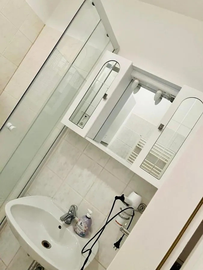 Holiday & Business Apartments 1150 Vídeň 0*,